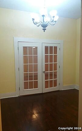 2nd image of 1108 Fresno St