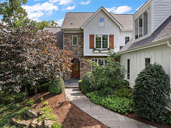 2nd image of 135 Greenwood Rd