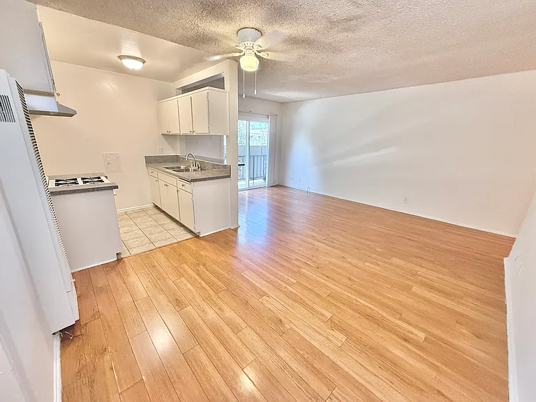 7410 Kester Ave #202 — Photo 3