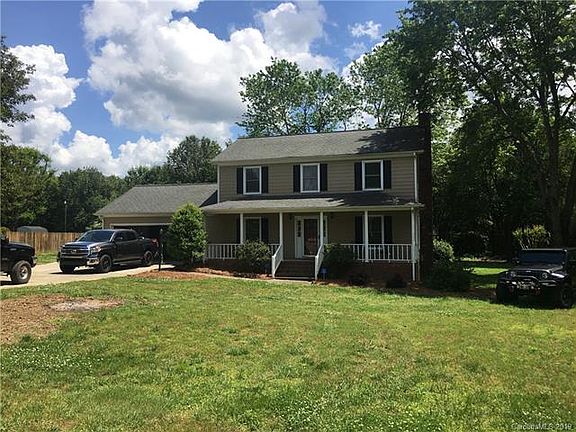 3rd image of 4805 Copperfield Dr