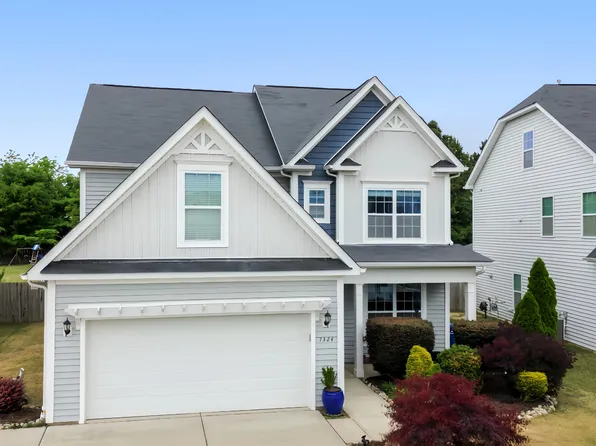 1324 Forest Fern Ln, Fuquay Varina, NC 27526