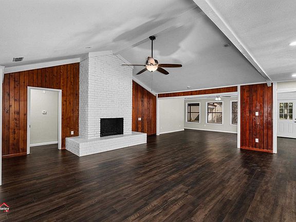 3rd image of 107 Quail Creek Dr
