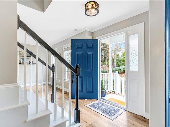 5th image of 3217 Pomegranate Dr