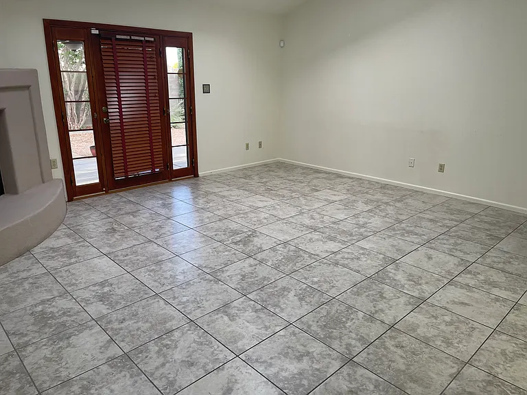 1618 Marquis Ln — Photo 4