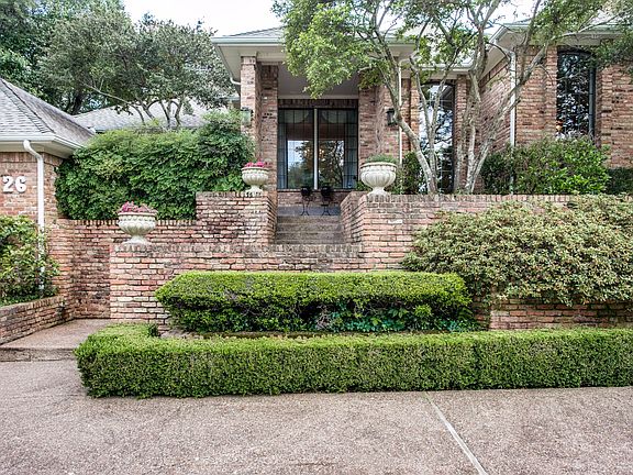 3rd image of 17126 Club Hill Dr