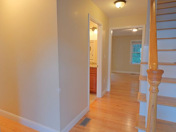 2nd image of 37 Wren Ter APT 6
