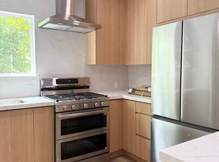 14030 1/2 Bessemer St, Van Nuys, CA 91401