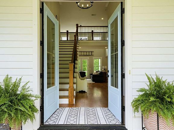 5th image of 180 Laurel Ridge Ln