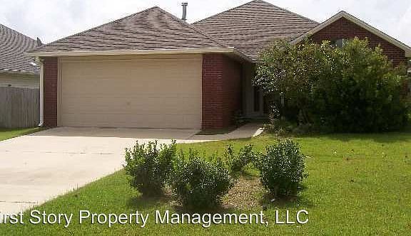3rd image of 1049 High Meadow Dr
