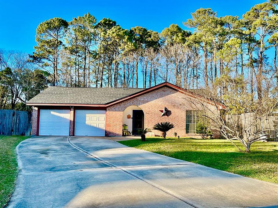 5304 Tanglebriar: low tax rate and no HOA!
