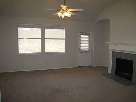 4th image of 3937 Aldersyde Dr