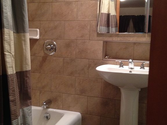 5th image of 952 Stuart Dr
