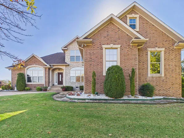 385 Olympic Dr, Mountain Home, AR 72653