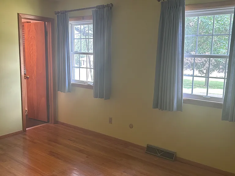 371 Elm Ave — Photo 9