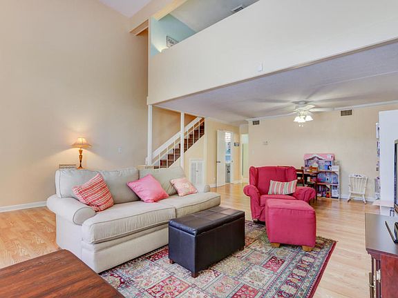 2nd image of 421 Dublin Dr #D230