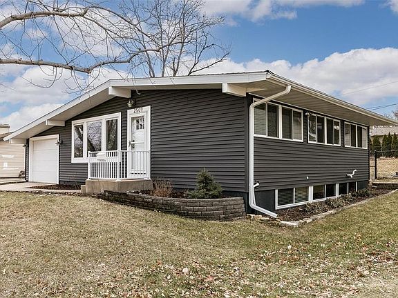 2nd image of 2509 Falbrook Dr NE