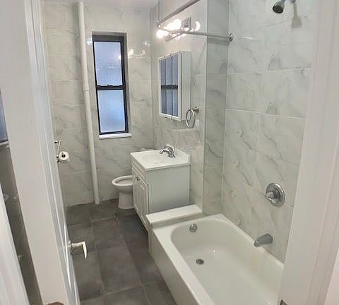 4th image of 621 W 172nd St APT 44