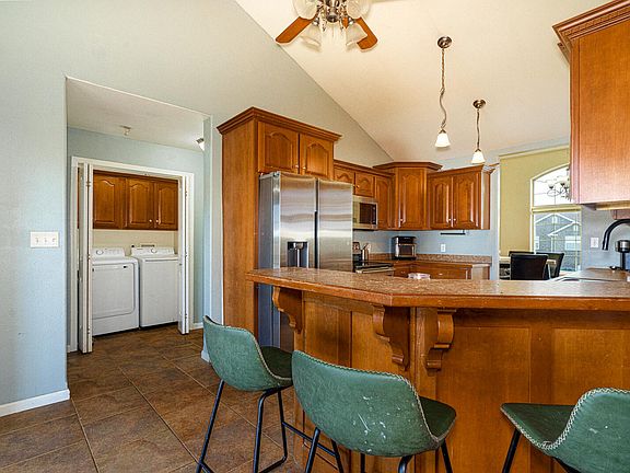 5th image of 145 Ridgeview Dr