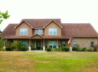 307 Standing Oaks Ln, Sealy, TX 77474