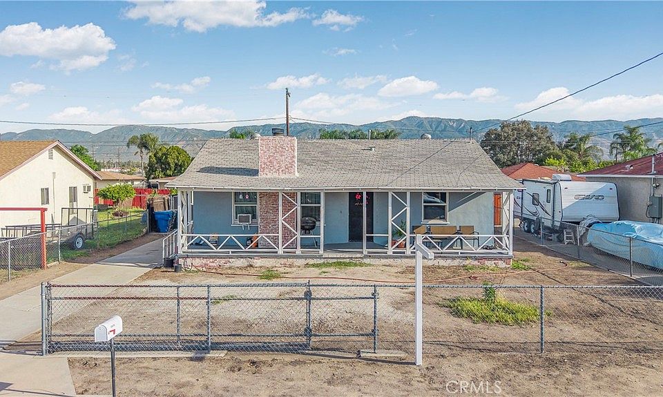 1st image of 24976 7th St