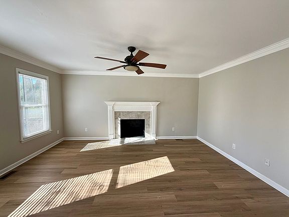 2nd image of 820 Westwood Dr