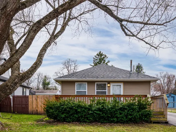 7607 Hickory Rd, Wonder Lake, IL 60097