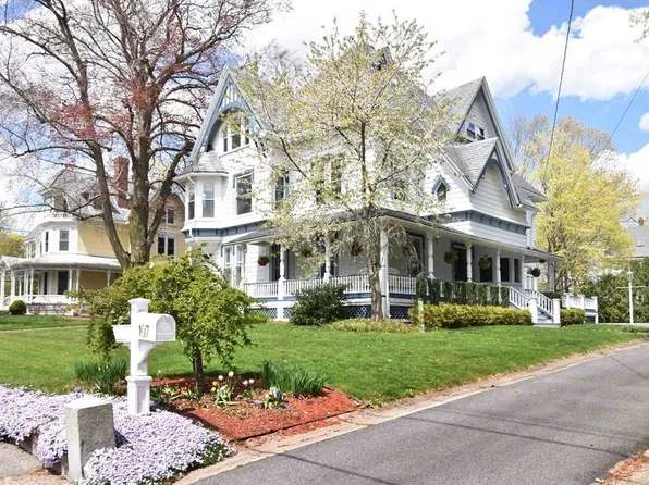 107 Church St, North Attleboro, MA 02760