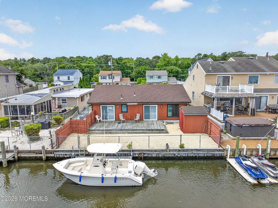 1st image of 10 Bahia Court