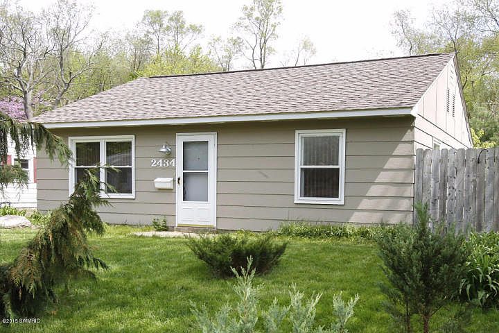 1st image of 2434 Hillsdale Ave