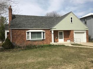 106 8th Ave W, Cresco, IA 52136