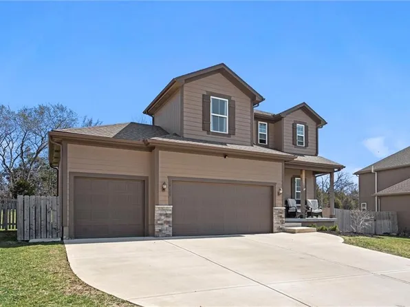 14199 S Landon St, Olathe, KS 66061