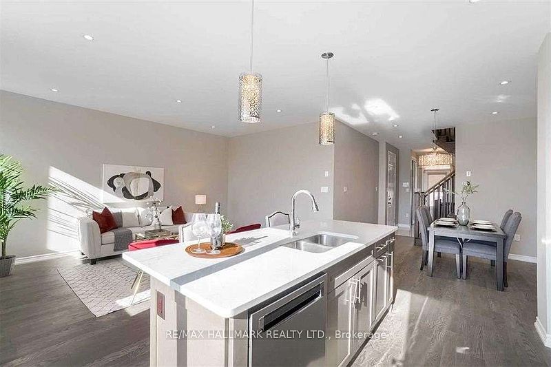 Oakville Townhouse for rent - 4 Bedrooms — photo 5