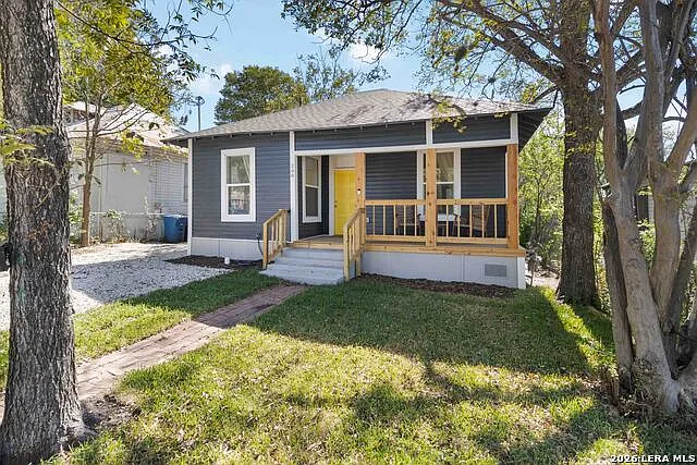 2 bed, 1.0 bath, 672 sqft, $1,550 — Photo 3
