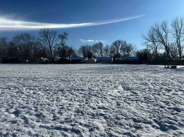 0 W 72nd St, Davenport, IA 52806