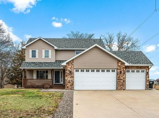 5365 Highland Trl, Big Lake, MN 55309