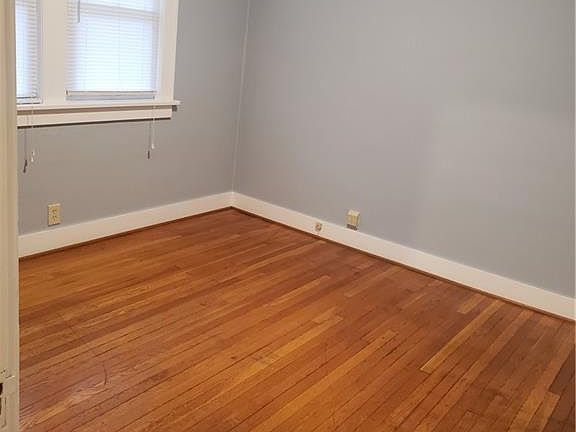 2nd image of 2019 Sandusky Ave