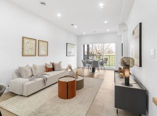 22551 Westminster Hwy #2, Richmond, BC V6V 1B6