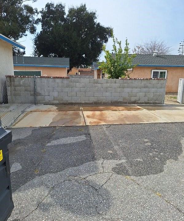 1st image of 2800 State St