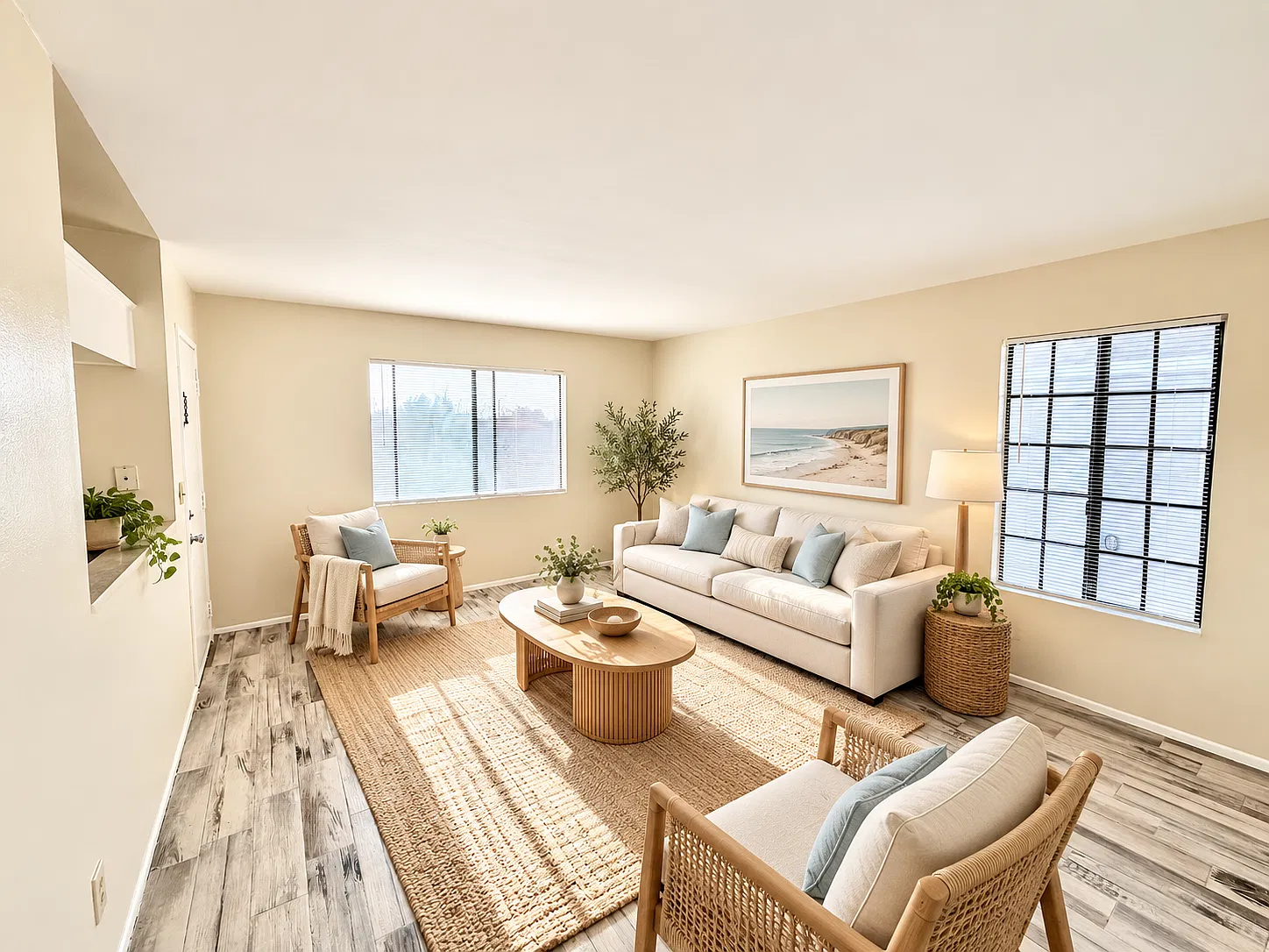 Spacious Downstairs 2-Bedroom with Private Patio & Central A/C — Photo 2