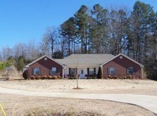 121 Forrest Hill Cir, Pontotoc, MS 38863