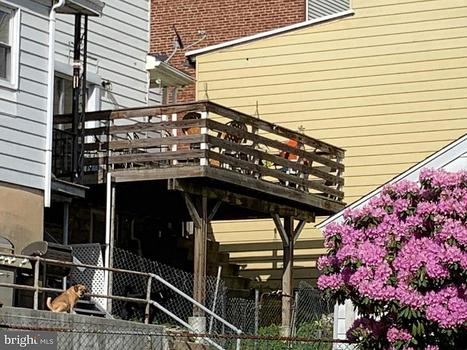 2nd image of 235 Twin St