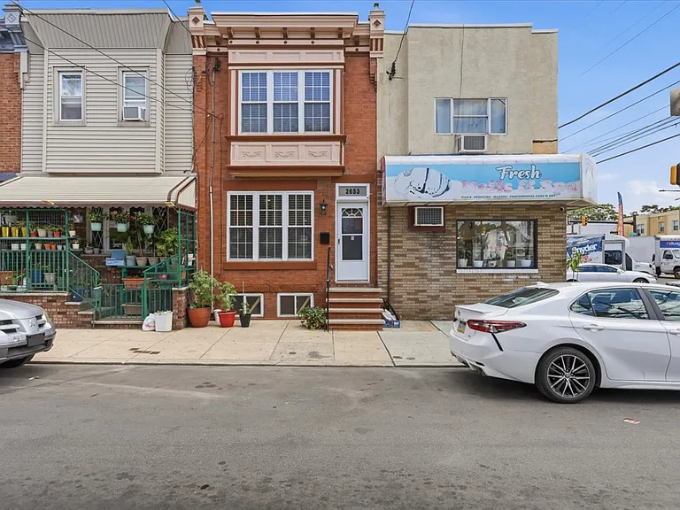 2653 S 6th St — Photo 18