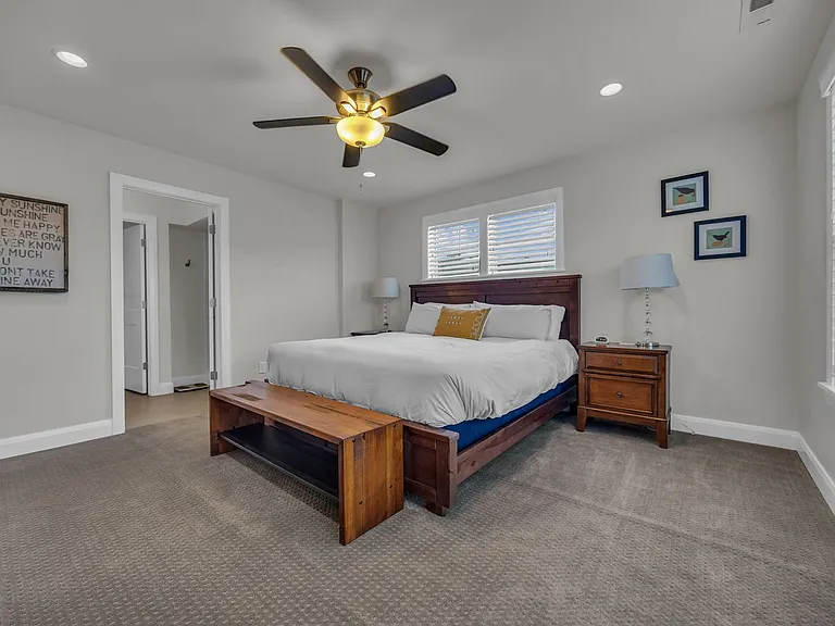 1072 W Cattail Ct — Photo 16
