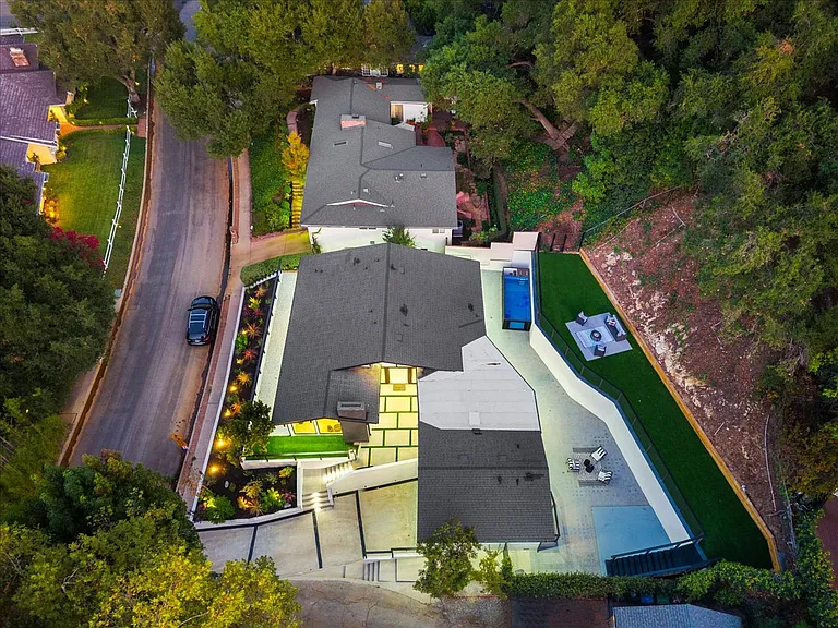 3873 Royal Woods Dr — Photo 50