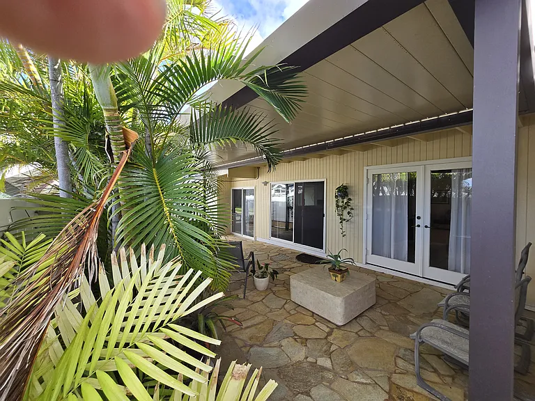 Nawiliwili St — Photo 15