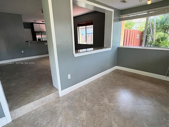 3rd image of 2502 Dewey St