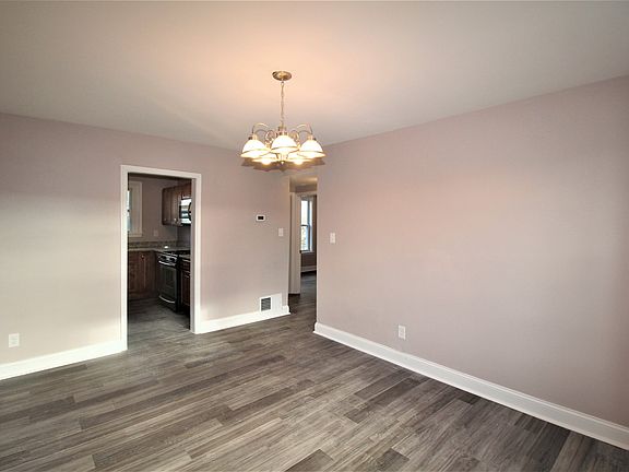 2nd image of 1019 Elton Ave