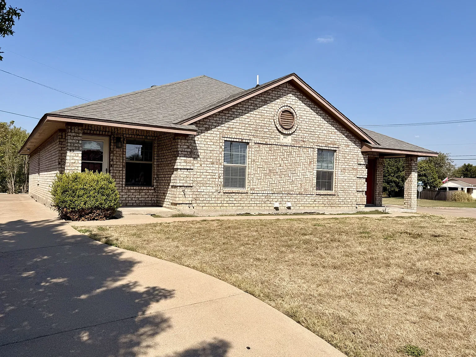 1017 Keller Duplex - B — Photo 1