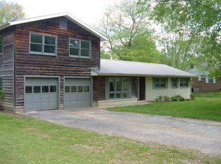 204 E Seneca Cir, Oneida, TN 37841