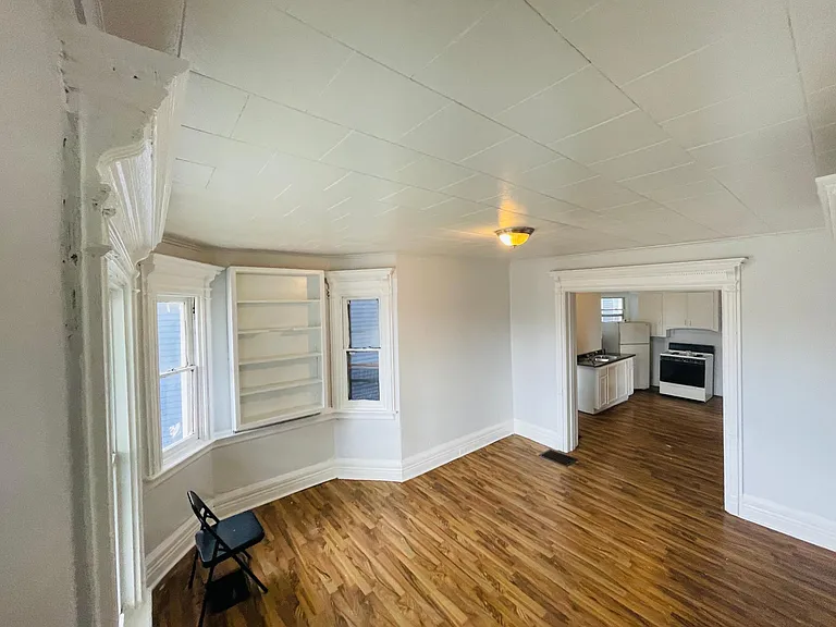 327 Hampshire St #1 — Photo 8